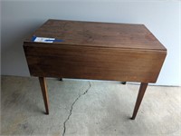 DROP LEAF TABLE WITH SINGLE DRAWER