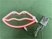 LIGHTED LIPS SIGN