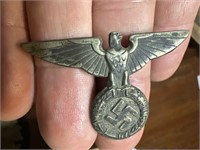 Eagle hat badge Germany ww2 era miitary