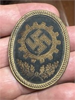 ww2 era Germany political workers hat badge