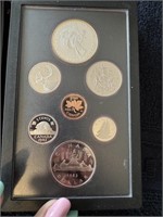 1983  COIN SET