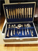71 pieces of 1847 Rogers silverplate flatware,