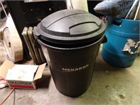 Menards Lidded Garbage Can