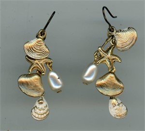 Shell, Star, and Pearl earrings 1.5”