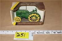 Ertl John Deere 1935 Model BR in box