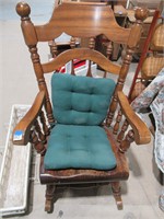 rocking chair with 2 cushions
