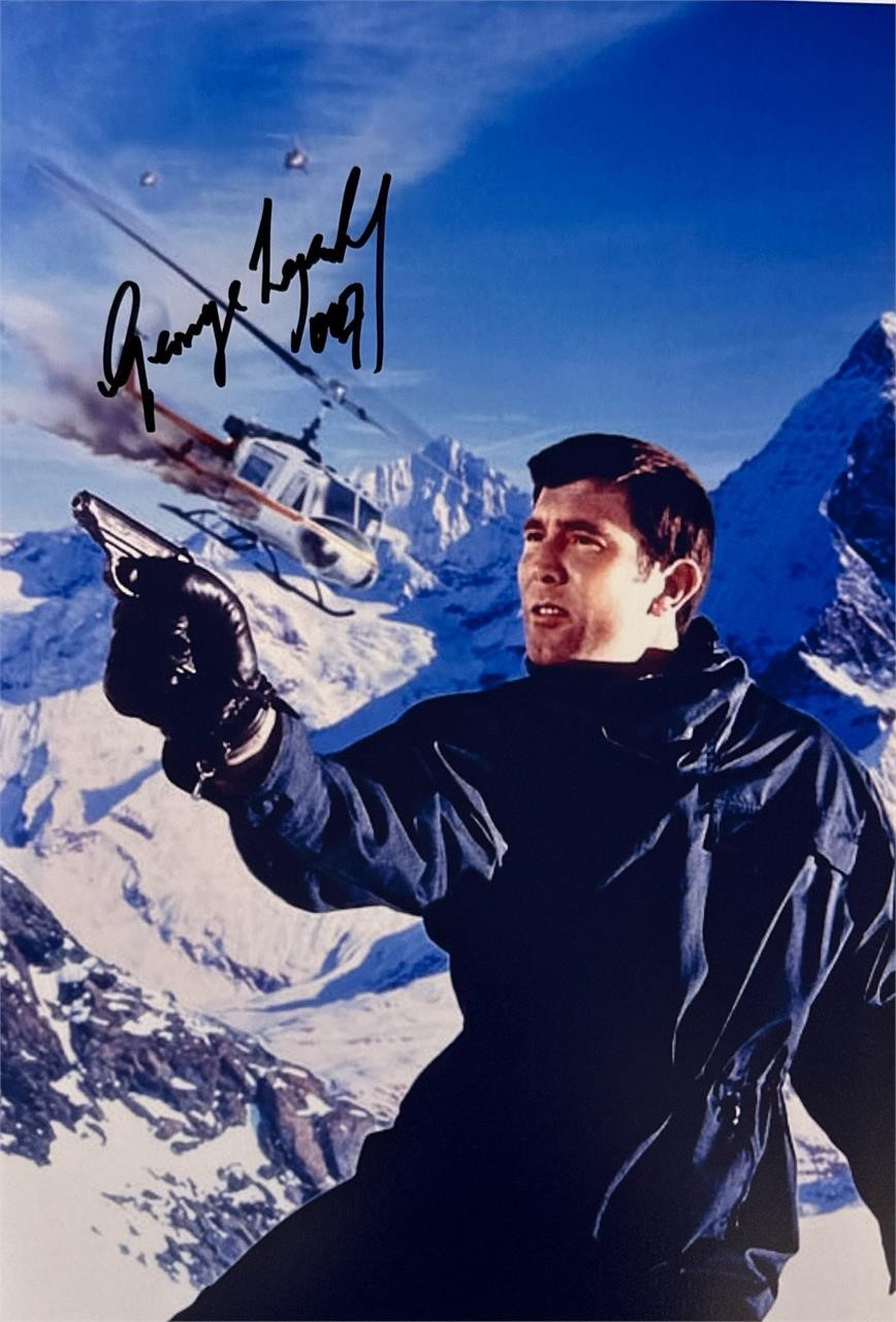 Autograph COA 007 George Lazenby Photo