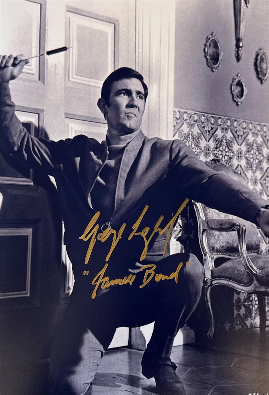 Autograph COA 007 George Lazenby Photo