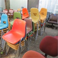 25 COUNT DESK CHAIRS