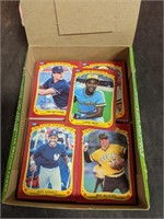 Lot of 1986 Basball Cards