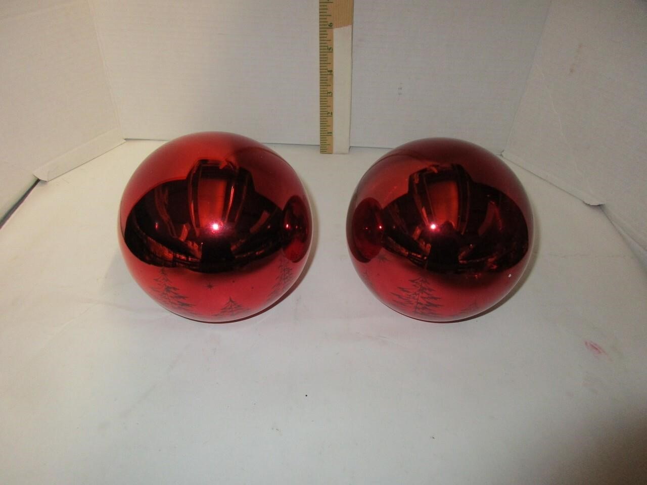 2 New Light Up Globes