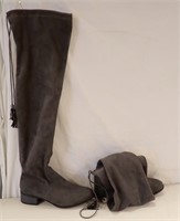 PAIR OF MADDEN GIRL KNEE HIGH BOOTS, SIZE 6