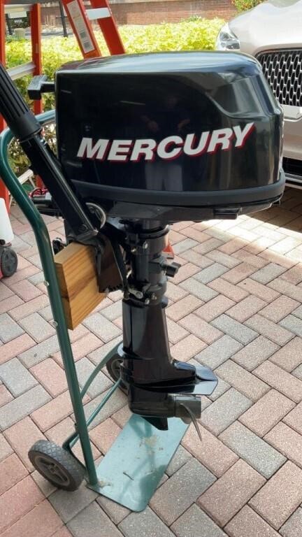 6hp 4 Stroke Mercury Outboard Motor w/ Stand