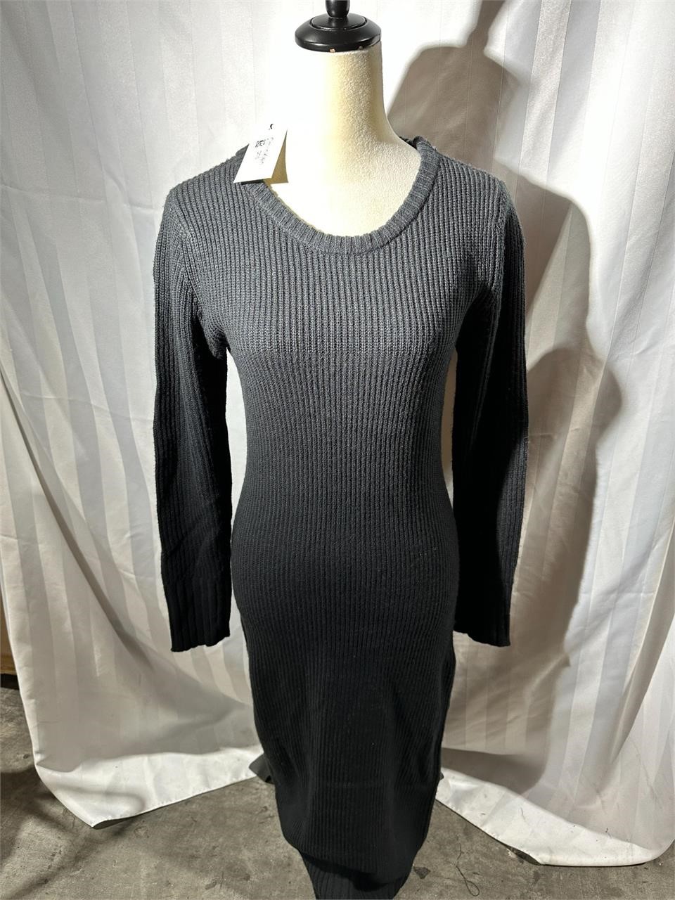 New Calvin Klein sz M black knit dress