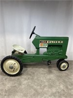ERTL Oliver 1850 pedal tractor