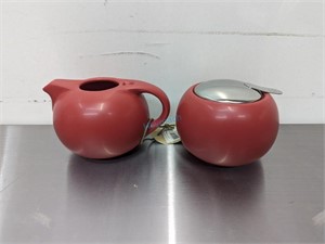 AS NEW RED(3), GREEN(1) CH'A TEA POT