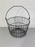 Primitive Metal Egg Basket