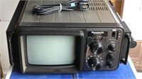 Vintage Panasonic AC/DC/Battery operated TV