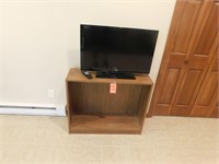 Lot 172  30” Sony TV and Stand.