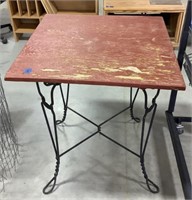 Metal/wood table 27x27x31