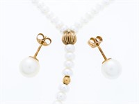 14kt Gold - Pearl Necklace & Stud Earrings, Gold B