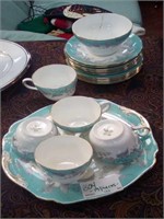 19 pieces of Wedgwood dishes
