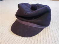 Riding hat
size 6 7/8