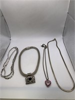 NECKLACE LOT-INCLUDES SARAH COVENTRY