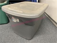 Sterilite 18gal grey tote w/ lid