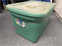 Sterilite green 20gal tote w/ lid