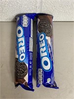 2 pack of oreo dark and white chocolate cockies