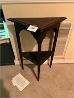 NEAT SMALL TRIANGULAR TABLE