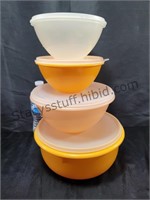 Older Tupperware Bowls Good Cond