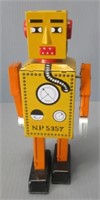 Robot Lilliput tin toy. Measures: 8.75" Tall.