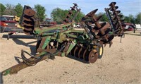 John Deere 640 Disc Plow