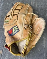 Mizuno Left Hand Baseball Mitt