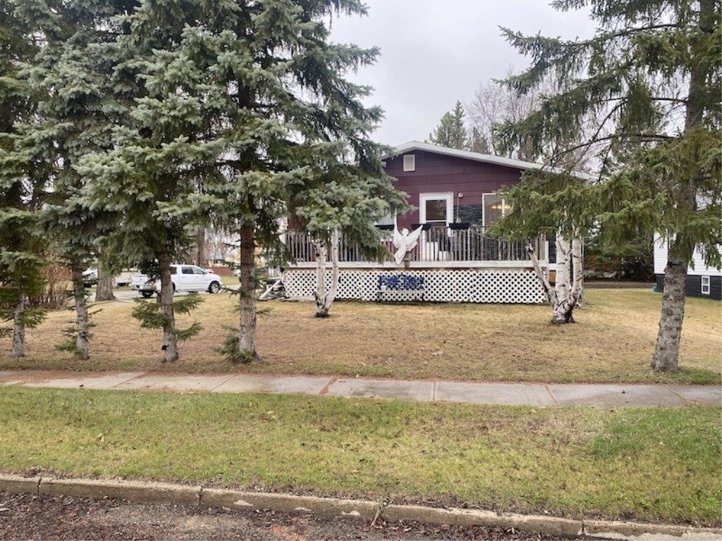 137 – 8th Ave West, Canora, SK