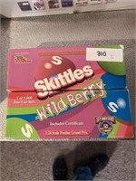 Skittles wild berry 2 car set