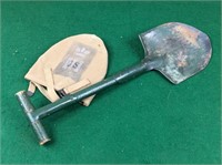 WW1 T-Handle Shovel