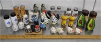 Lot of salt & pepper shakers, see pics