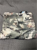 Under armor youth XL hoodie