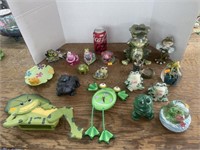 Frog decorative figures