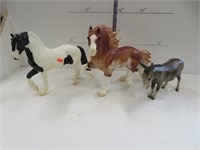 3 Breyer collectable horses