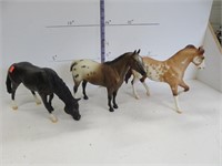 3 Breyer collectable horses