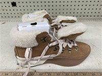 Sorel size 6