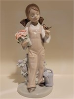 Lladro 5217 Spring Girl with Flowers