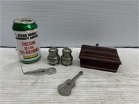 Box of mini metal prices includes salt & pepper