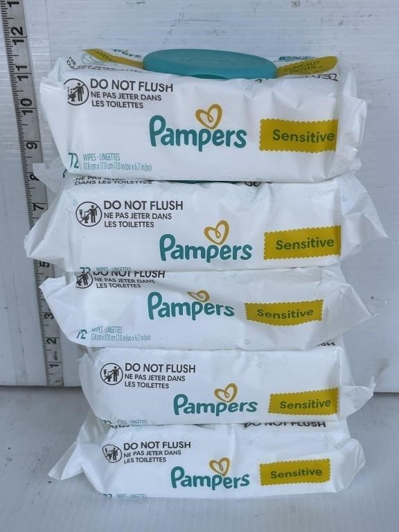 Lot of pampers sensitive wipes
