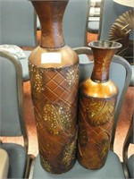 Pair of brown vase decor
