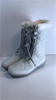 New Winter Boots Size 11